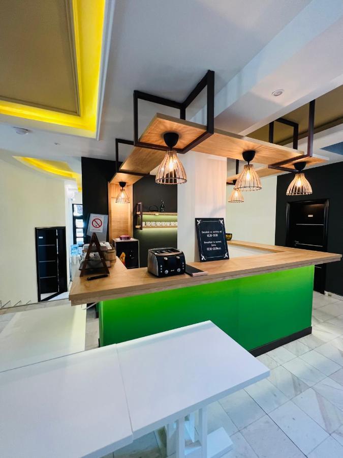 Hotel Side One Design Garni 3*