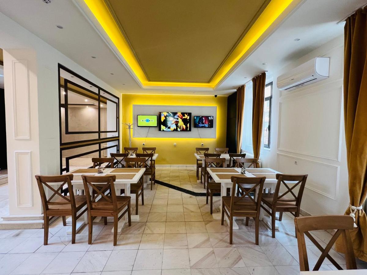 Side One Design Garni Hotel