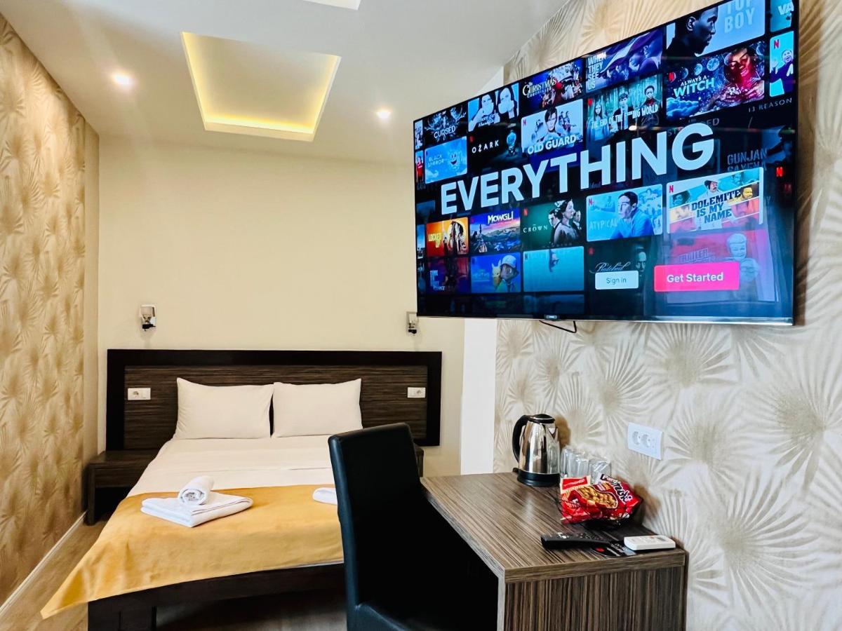 Hotel Side One Design Garni 3*