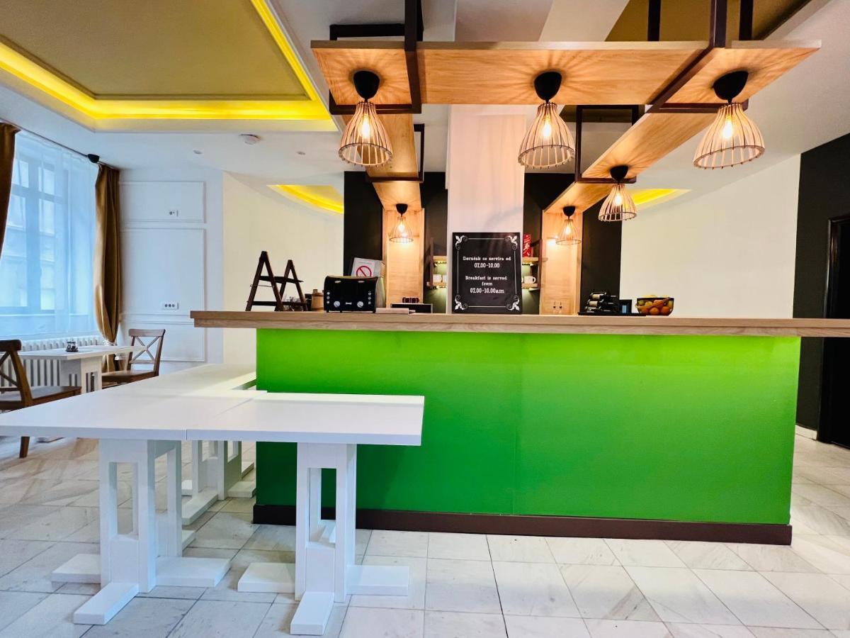 Side One Design Garni Hotel