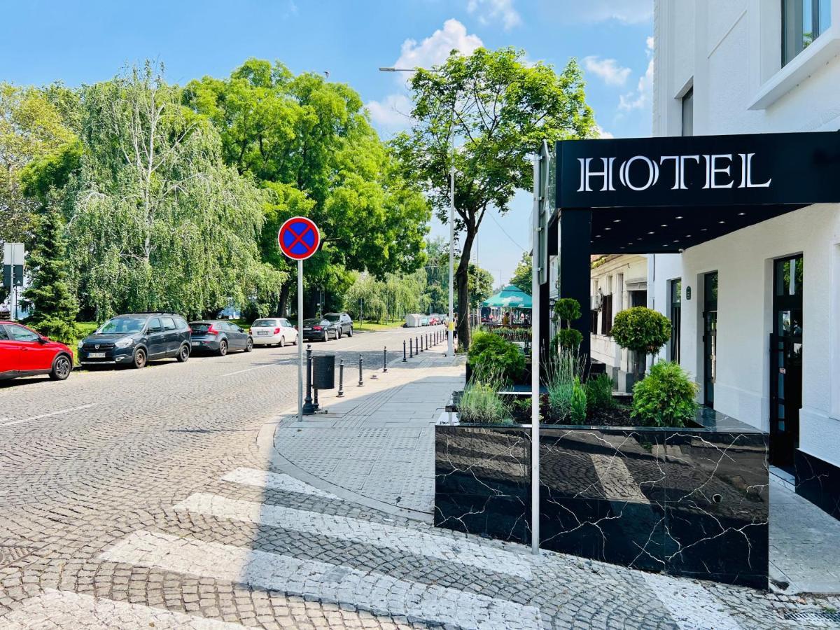 Hotel Side One Design Garni 3*